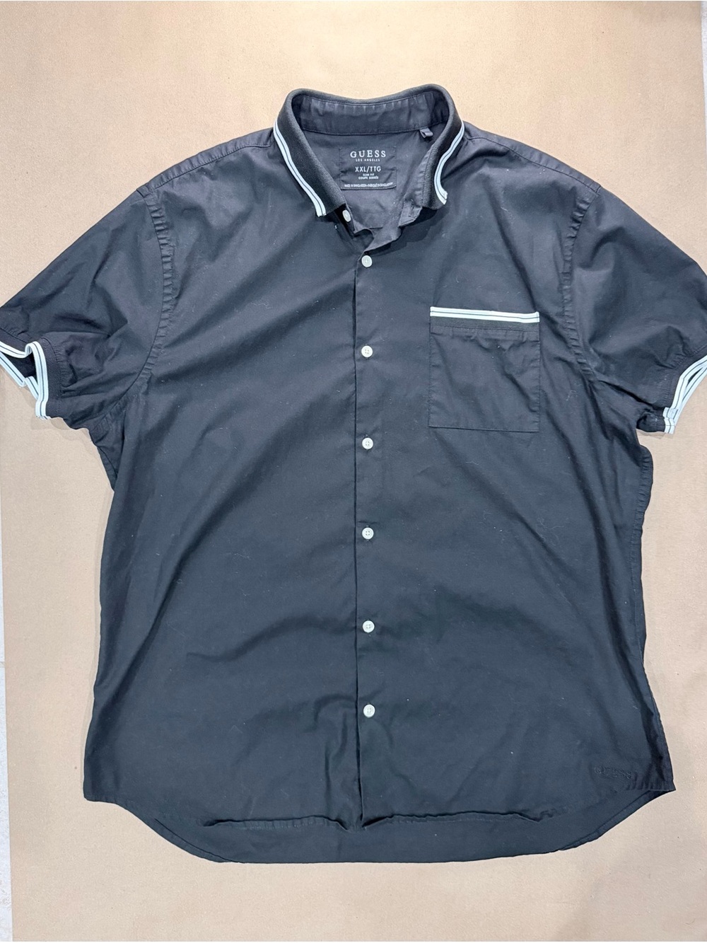 Guess Slim‑Fit Black Short‑Sleeve Button‑Up – Men’s XXL